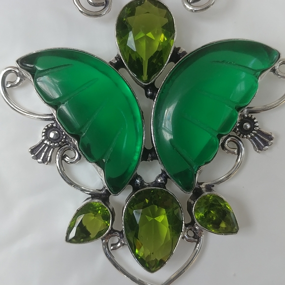 Chryosprase and Peridot Pendant - Picture 2 of 4